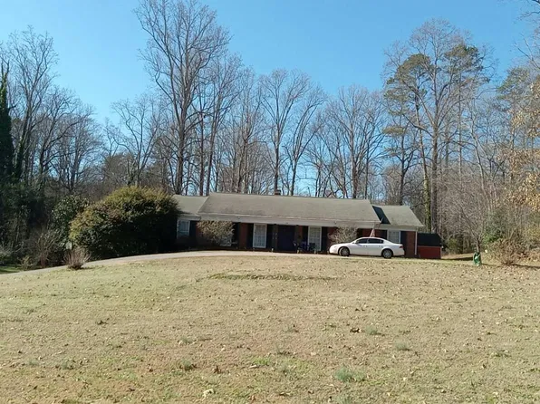 100 Brookmeade Dr, Statesville, NC 28625