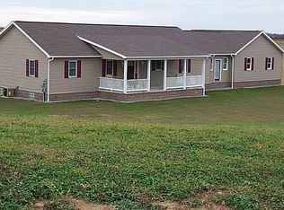 284 Shady Side Rd, Uniontown, PA 15401