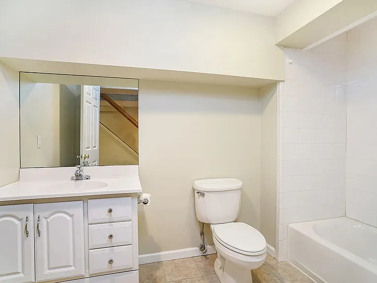 66 Apawamis Ave — Photo 25