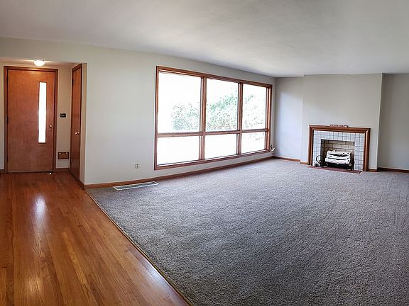 3rd image of 1213 Missouri Ave