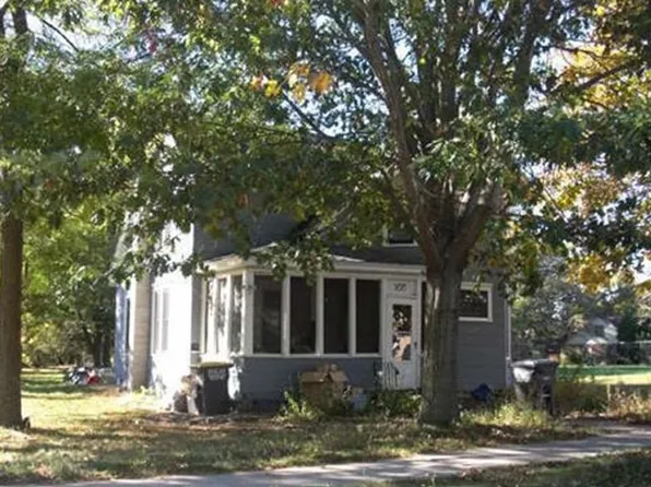 100 Kendall St, Vernon Center, MN 56090