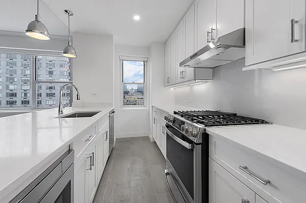 Kitchen, photo 1