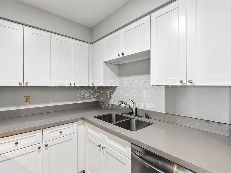 1005 E 8th St #2007 — Photo 15
