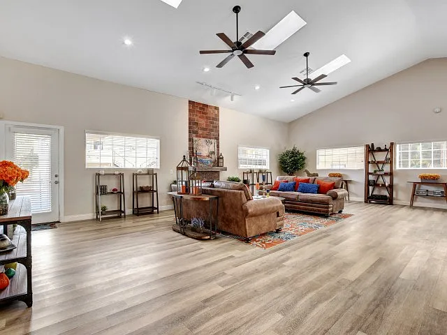 Ridge Falls, Apartments For Rent