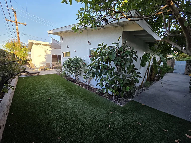 2003 Velez Dr — Photo 21