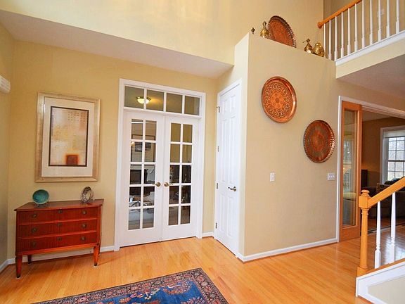 4th image of 452 Thousand Oaks Cir