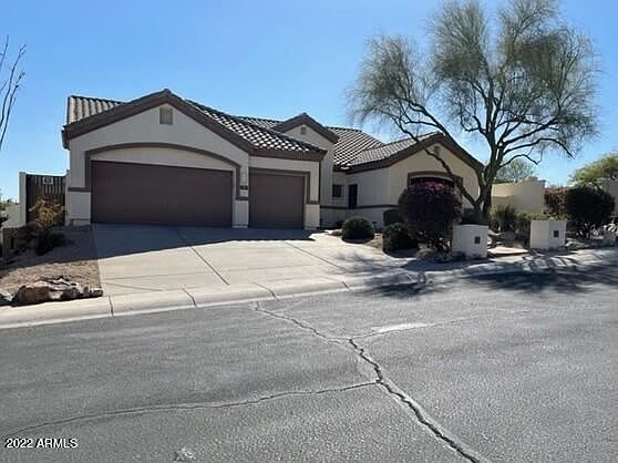 1st image of 601 E Silverwood Dr