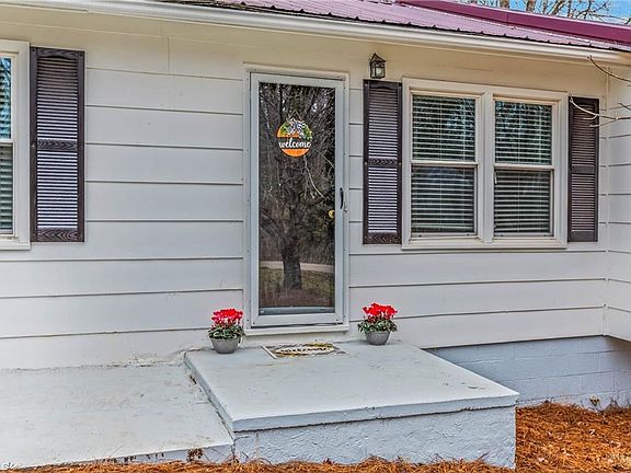 4th image of 133 Salem Dr