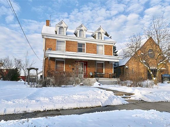 2nd image of 200 E Main St