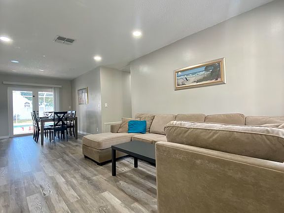 5th image of 8024 Candlewoode Dr