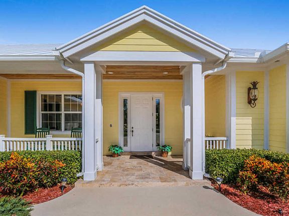 3rd image of 3735 SW Bimini Cir S