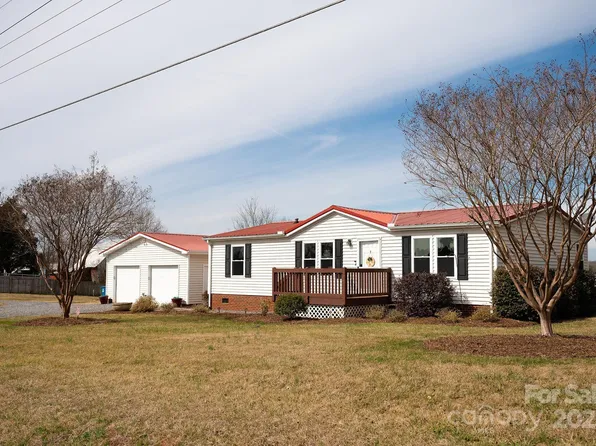 3991 Bunker Hill School Rd, Claremont, NC 28610