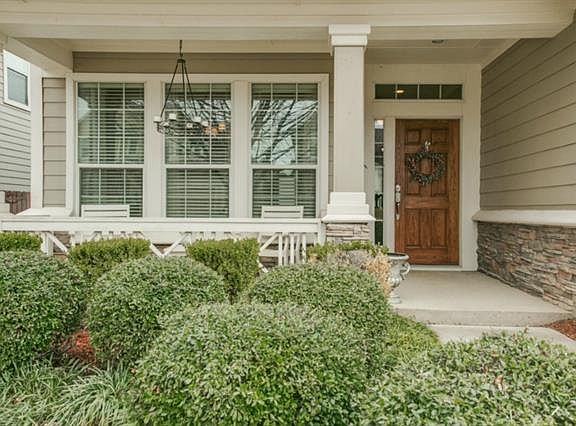 3rd image of 116 Nestlewood Ln