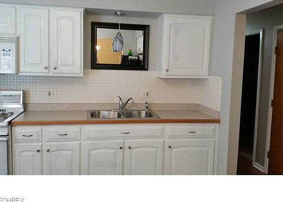 5th image of 549 Narragansett Dr