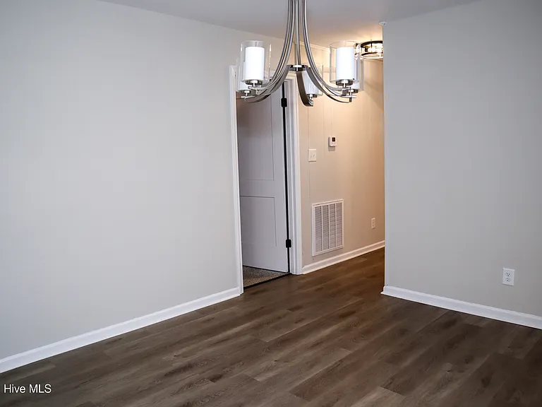 8359 Inscoe Rd — Photo 5