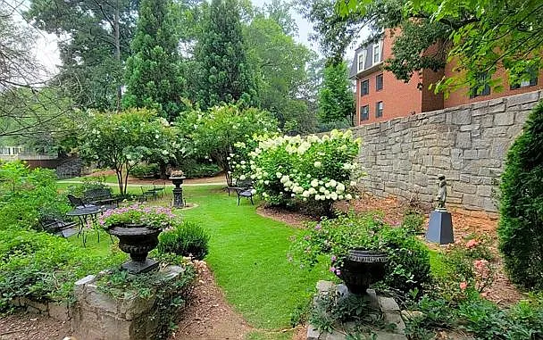 25201 Plantation Dr NE #201 — Photo 38