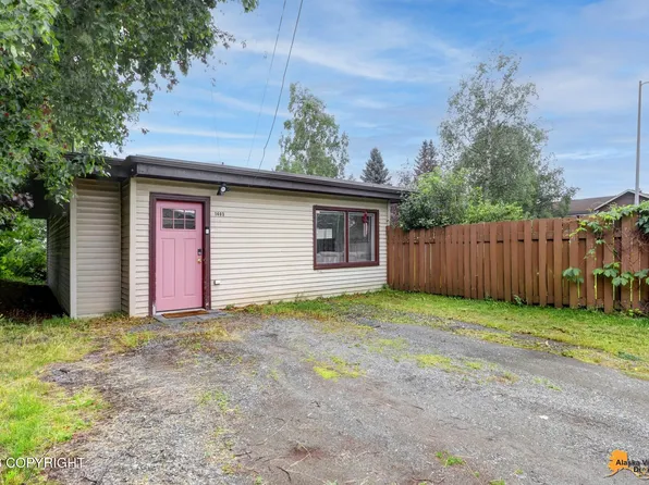 4004 Garfield St, Anchorage, AK 99503