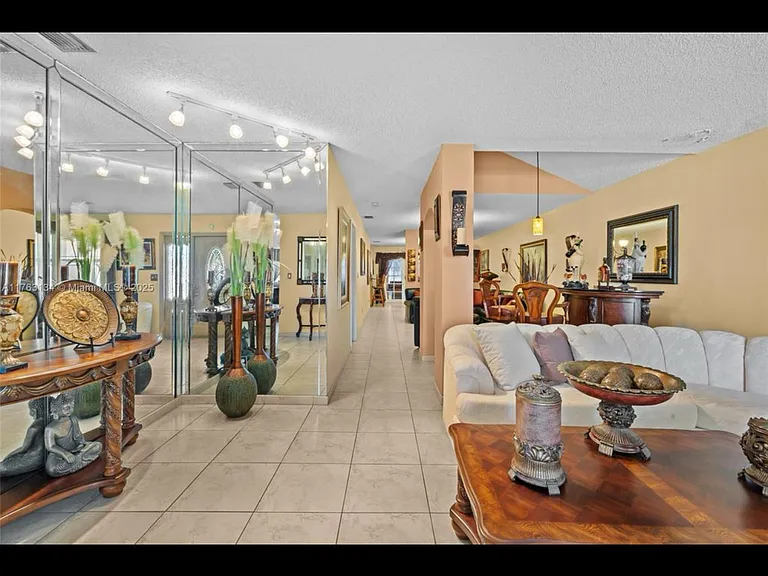 19826 W Lake Dr — Photo 10