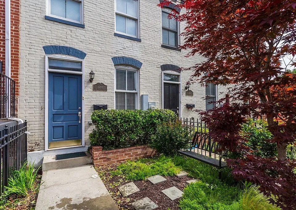 1120 K St SE