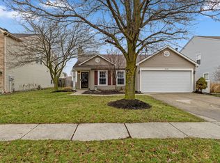 10174 Apple Blossom Cir, Fishers, IN 46038
