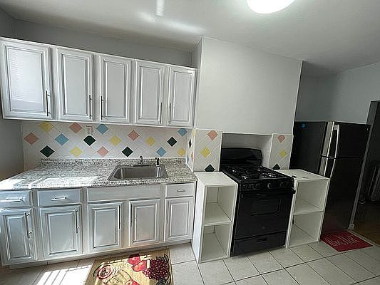 1st image of 180 Sumpter St 3-floor 3L