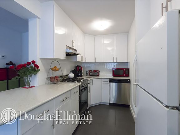 4th image of 5861 44th Ave APT 4B
