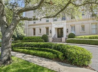 5421 Saint Charles Ave APT 2B, New Orleans, LA 70115