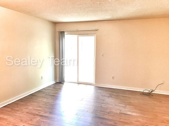 4th image of 3252 Nekoma Ln