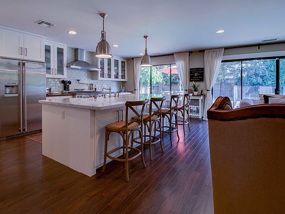 2nd image of 8959 Quail Glen Ct