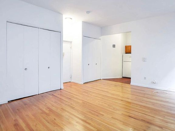 2nd image of 310 W 80th St APT 5D