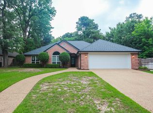 3316 Oak Village Dr, Tyler, TX 75707