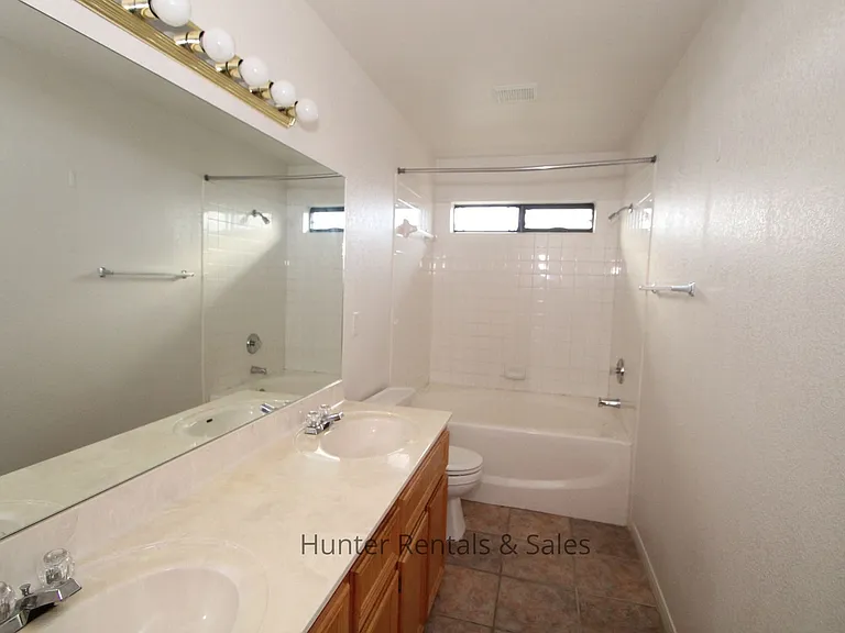 3509B Dustin Ct — Photo 4