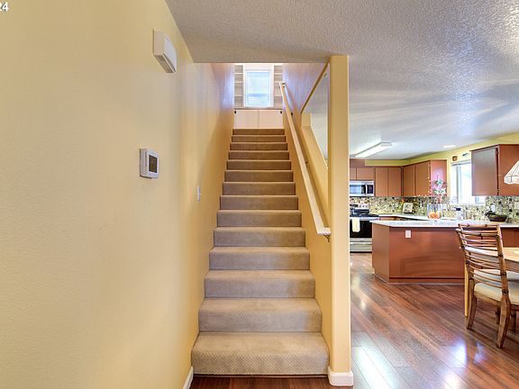 4th image of 2401 NE 78th Ct