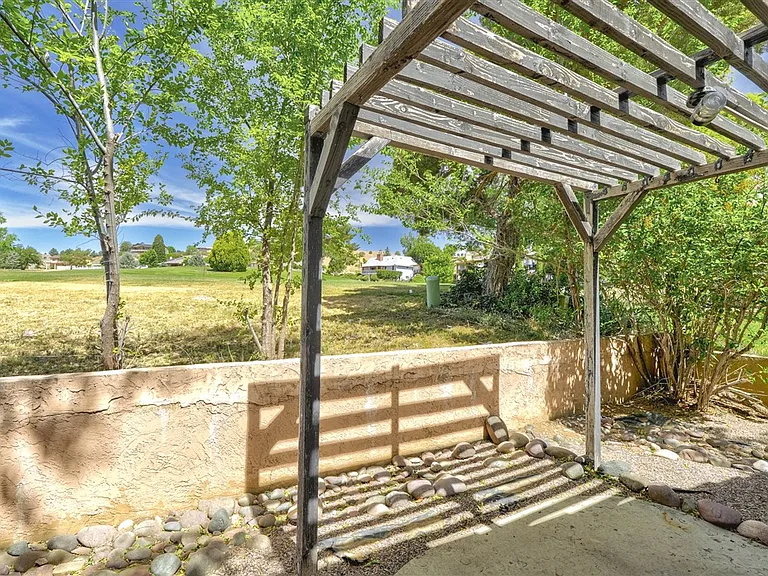 1298 N Tapadero Dr — Photo 21