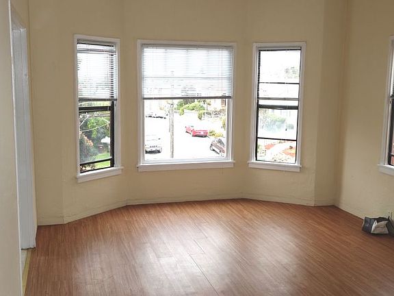 3rd image of 2422 8th Ave APT 32