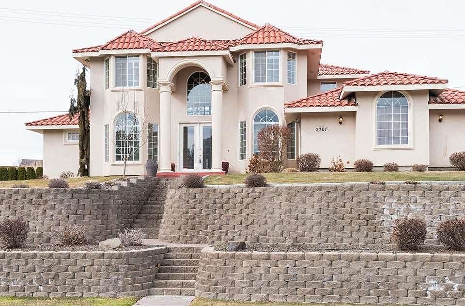 1st image of 2701 W Canyon Lakes Dr