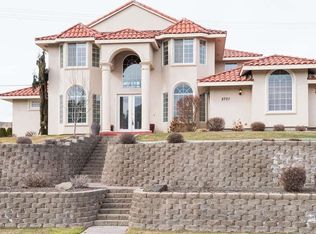 2701 W Canyon Lakes Dr, Kennewick, WA 99337