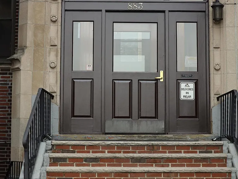 883 Boulevard E #1C — Photo 3