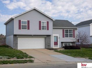 7814 Mary St, Omaha, NE 68122