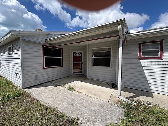 2nd image of 2210 Woodmere Rd