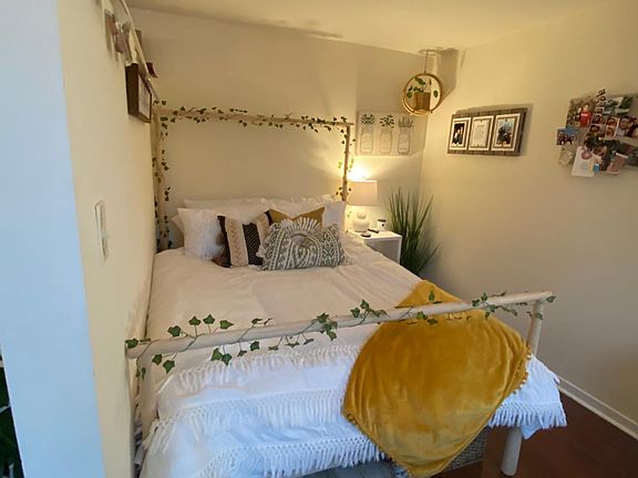 5th image of 211 E Ohio St APT 1811