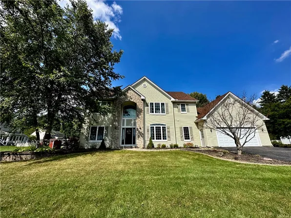 3808 Deer Meadow Run, Macedon, NY 14502