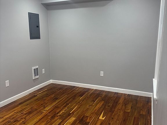 5th image of 90 Chestnut St #3
