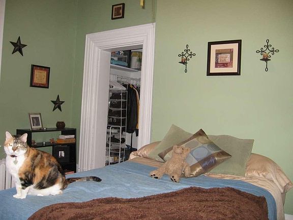 2nd image of 414 Brown St APT 7