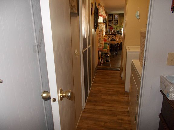 3rd image of 572 Falcon Ave