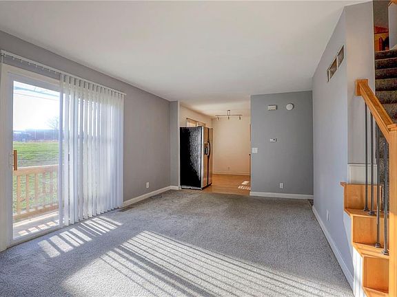 5th image of 9042 W 83rd Ter