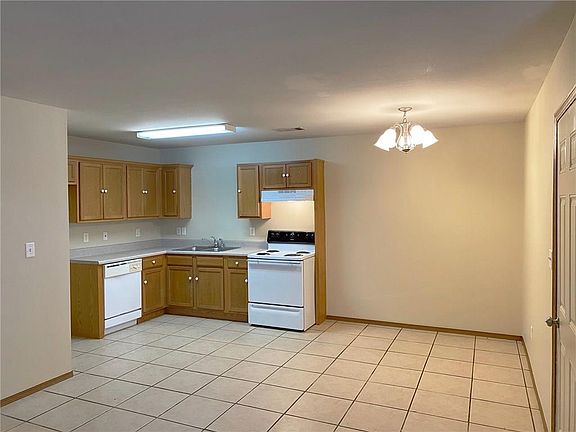 5th image of 309 E Asher Ct