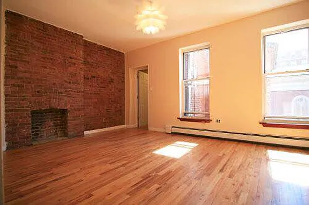 Rented by Space Real Estate | media 8