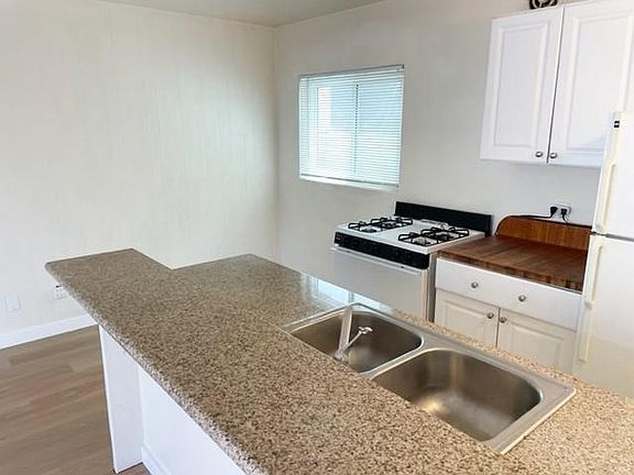 4th image of 5171 Long Branch Ave APT 3