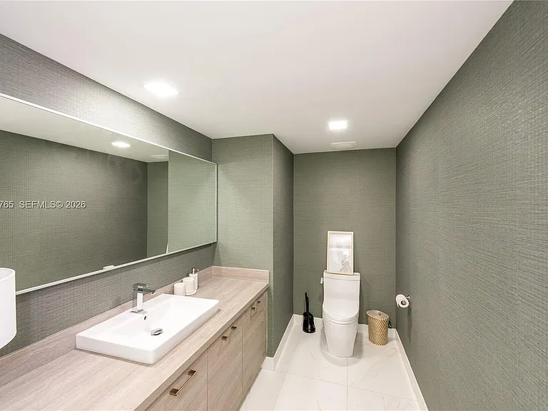 400 Sunny Isles Blvd #1518 — Photo 14